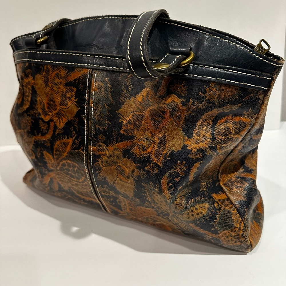 Patricia Nash Toscano Floral/ Paisley Pattern Shoulder Bag - Picture 3 of 7